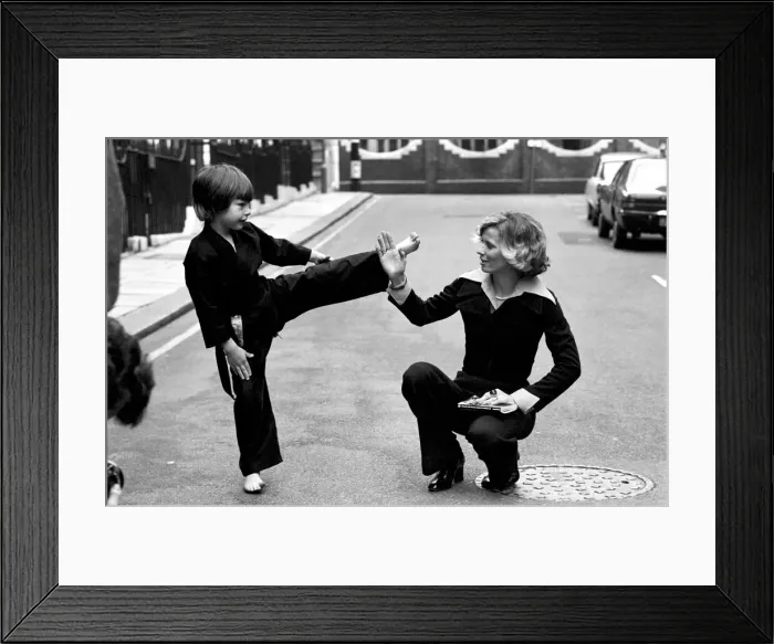 Framed Print : Linda Lee. Mrs. Kung Fu in London. Mrs. Kung Fu, Linda Lee widow of the late Bruce Lee Framed Print : Linda Lee. Mrs. Kung Fu in London. Mrs. Kung Fu, Linda Lee widow of the late Bruce Lee
