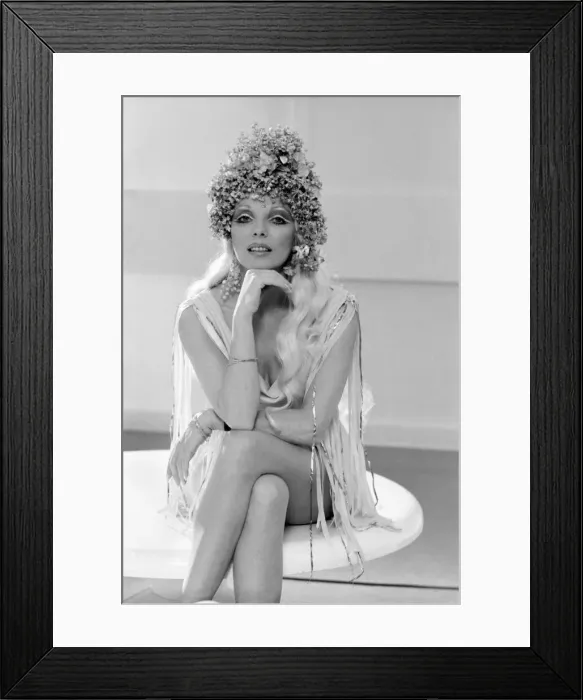 Framed Print : Actress Joan Collins. January 1975 75-00431 Framed Print : Actress Joan Collins. January 1975 75-00431