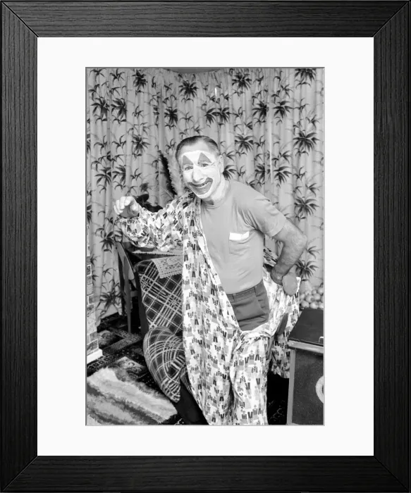 Framed Print : Entertainment: Clowns Blowey the clown seen here putting on his make-up before a Framed Print : Entertainment: Clowns Blowey the clown seen here putting on his make-up before a