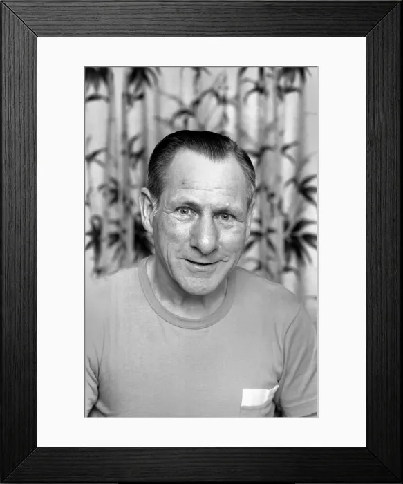 Framed Print : Entertainment: Clowns Blowey the clown seen here putting on his make-up before a