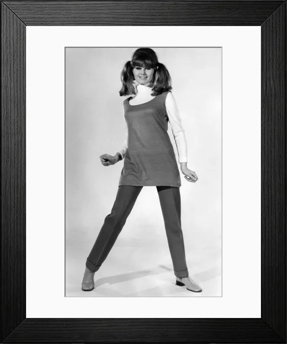 Framed Print : Reveille Fashions: Margaret Lorraine. April 1968 P006635