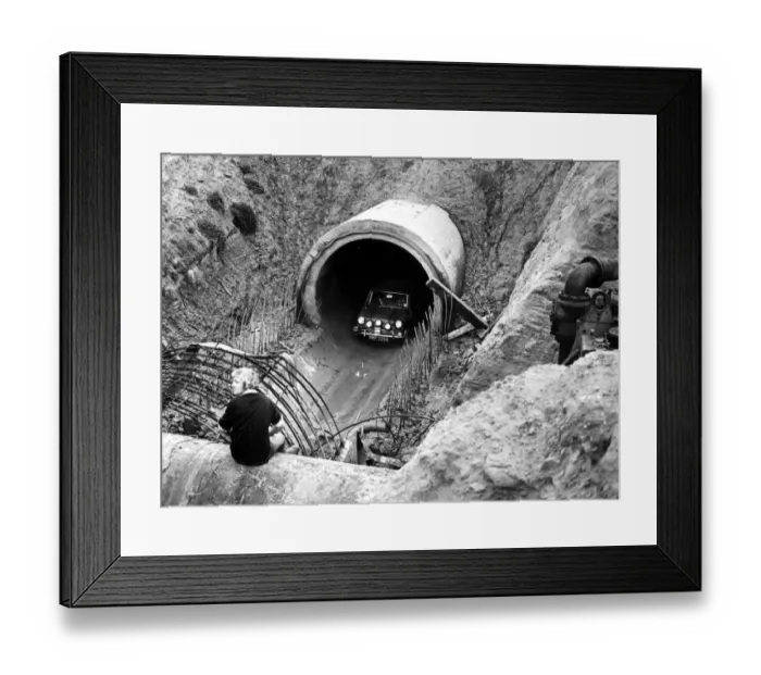 Framed Print : Minis in Coventry sewers during the filming of The Italian Job'film