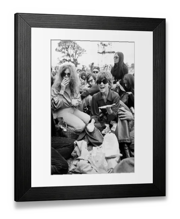 Framed Print : Jane Fonda in the crowd at The Isle of Wight Festival. 30th August 1969 Framed Print : Jane Fonda in the crowd at The Isle of Wight Festival. 30th August 1969