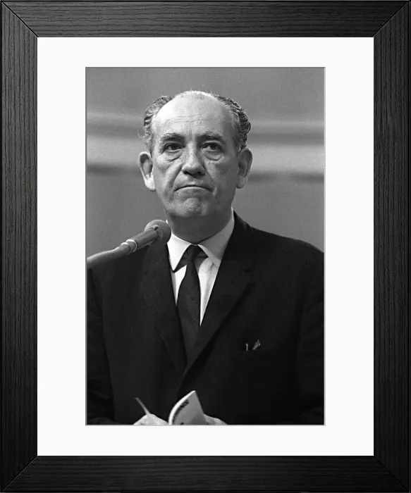 Framed Print : Tom Driberg Labour MP speaking at Labour conference in Scarborough. October 1968