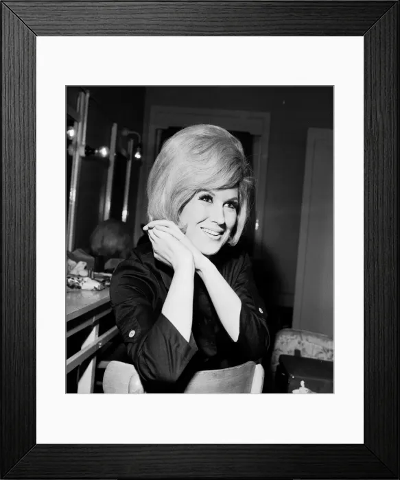 Framed Print : Dusty Springfield backstage at a charity event in Blackpool. 9th June 1964