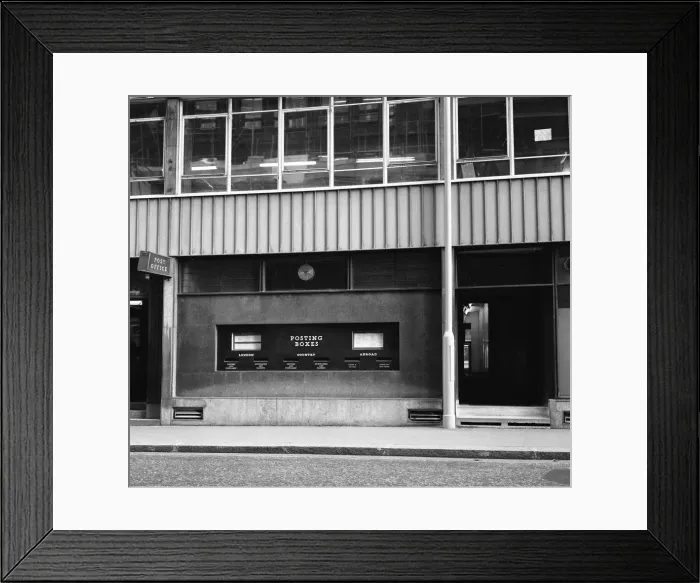 Framed Print : Orbit House Post Office, EC4, London. 3rd December 1975. 75 / 6421 Framed Print : Orbit House Post Office, EC4, London. 3rd December 1975. 75 / 6421