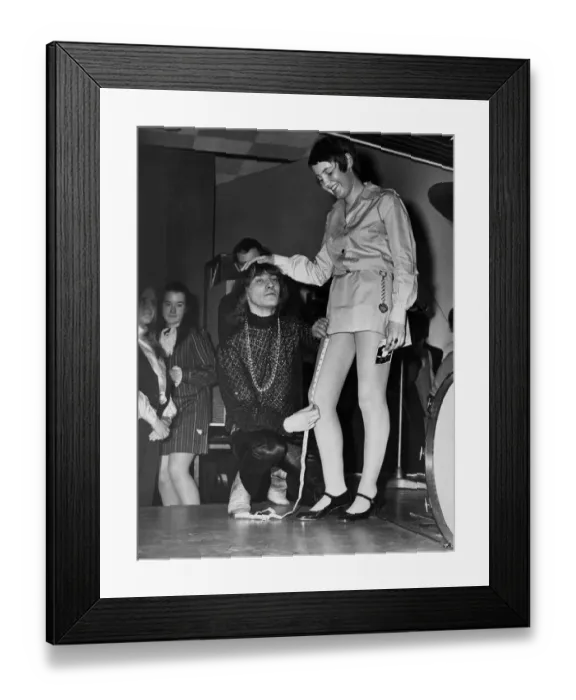 Framed Print : Disc Jockey Stuart Henry taking time out to attend the Winter Cairngorm winter festival