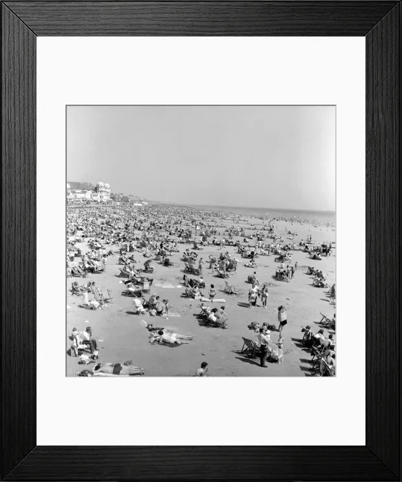 Framed Print : Summer scenes at Bognor Regis Sunbathers enjoying the weather on the main beach Framed Print : Summer scenes at Bognor Regis Sunbathers enjoying the weather on the main beach
