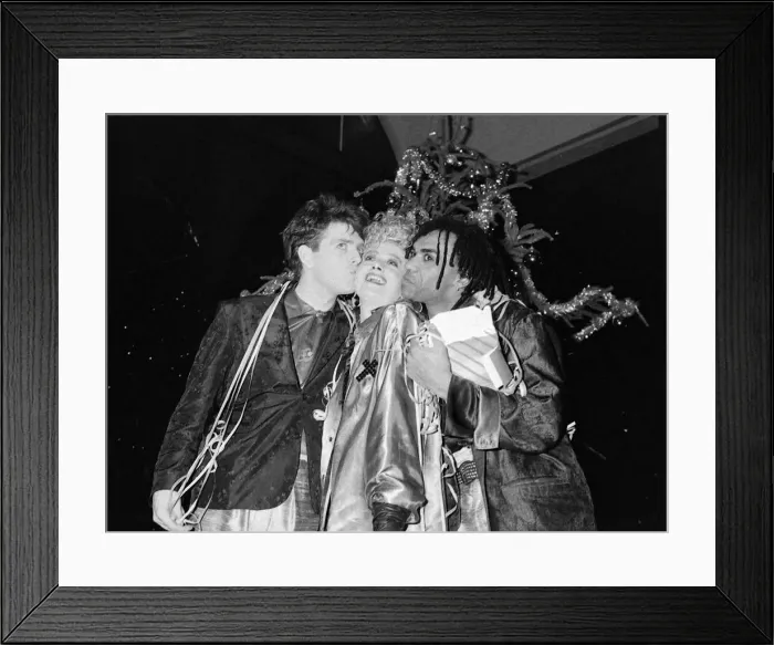 Framed Print : Tom Bailey, Alaanah Currie and Josh Leeway who form British pop group The Thompson Twins Framed Print : Tom Bailey, Alaanah Currie and Josh Leeway who form British pop group The Thompson Twins