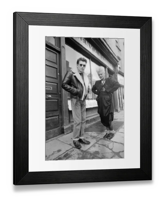 Framed Print : Alannah Currie and Tom Bailey who form pop duo The Thompson Twins pictured outside Framed Print : Alannah Currie and Tom Bailey who form pop duo The Thompson Twins pictured outside