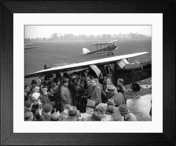 Framed Print : Amelia Earhart became the first women to complete a solo flight across the North Atlantic Framed Print : Amelia Earhart became the first women to complete a solo flight across the North Atlantic