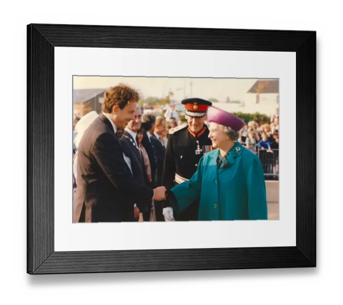 Framed Print : Queen Elizabeth II and Prince Phillip visit the Thorn Lighting Factory in Spennymoor Framed Print : Queen Elizabeth II and Prince Phillip visit the Thorn Lighting Factory in Spennymoor