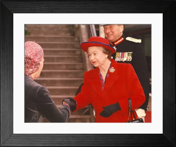 Framed Print : Queen Elizabeth II visits the North East December 1990 Framed Print : Queen Elizabeth II visits the North East December 1990