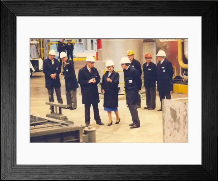 Framed Print : Queen Elizabeth II visits Alcans smelter in Lynemouth 26th June 1993 Framed Print : Queen Elizabeth II visits Alcans smelter in Lynemouth 26th June 1993