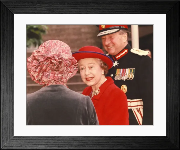 Framed Print : Queen Elizabeth II visits the North East December 1990 Framed Print : Queen Elizabeth II visits the North East December 1990