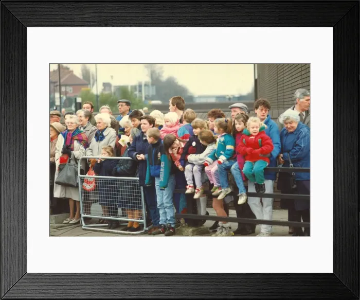 Framed Print : Queen Elizabeth II visits the North East - Crowds wait for the Queen at Heworth Metro Framed Print : Queen Elizabeth II visits the North East - Crowds wait for the Queen at Heworth Metro