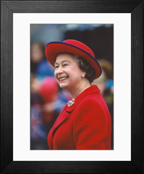 Framed Print : Queen Elizabeth II visits the North East to officially open the Blaydon Bridge Framed Print : Queen Elizabeth II visits the North East to officially open the Blaydon Bridge