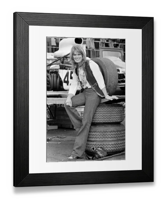 Framed Print : Motor Racing at Silverstone: Formula 5000 car race was won by Graham McRae driving a Leda