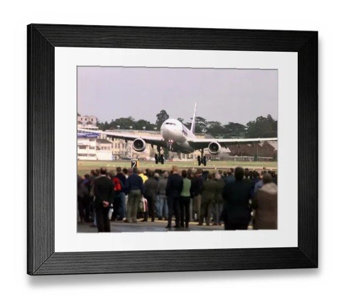 Framed Print : Airbus A330 lands at Farnborough Air Show September 1998