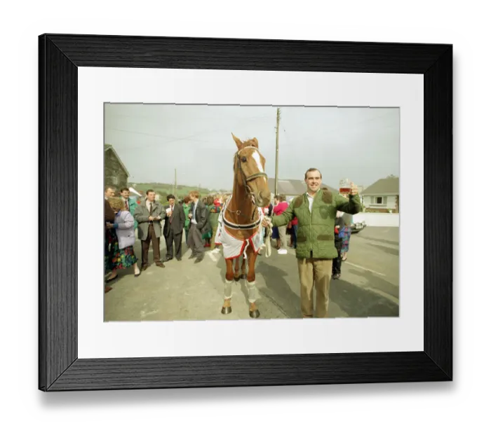 Framed Print : Nortons Coin, 100  /  1 winner of the 1990 Cheltenham Gold Cup