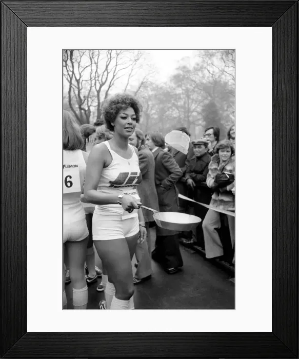 Framed Print : Humour / Unusual / Sport. Charity Pancake Race. Lincolns Inn Fields Framed Print : Humour / Unusual / Sport. Charity Pancake Race. Lincolns Inn Fields