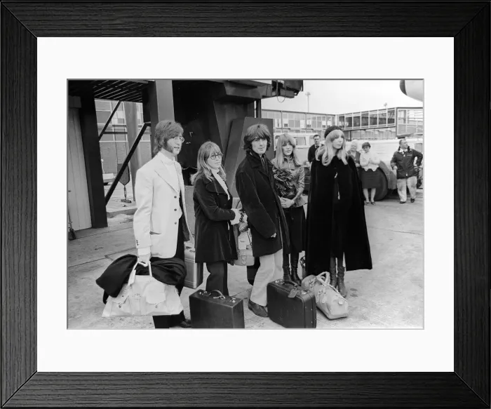 Framed Print : John Lennon with wife Cynthia and George Harrison and his wife Patti Boyd at Heathrow Framed Print : John Lennon with wife Cynthia and George Harrison and his wife Patti Boyd at Heathrow