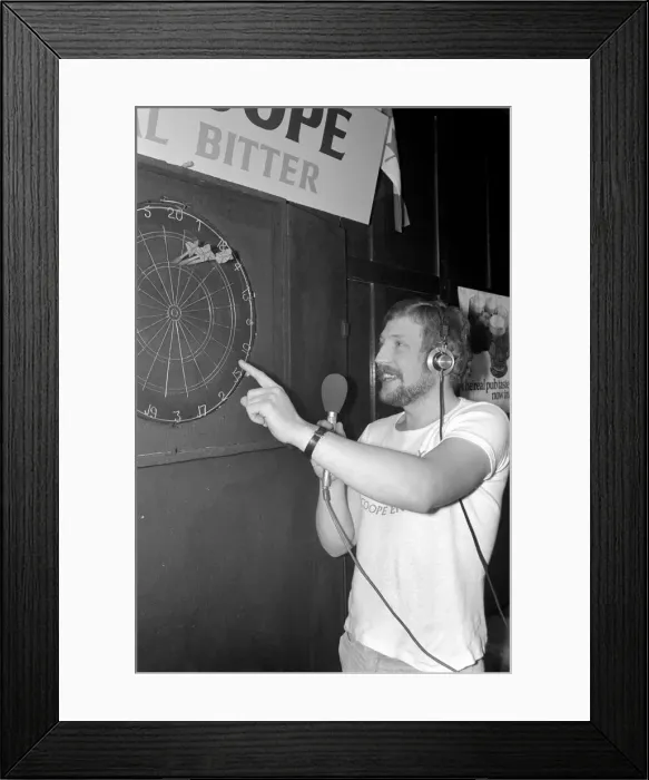 Framed Print : World Darts Champions. John Dennard. February 1975 75-00786-002 Framed Print : World Darts Champions. John Dennard. February 1975 75-00786-002