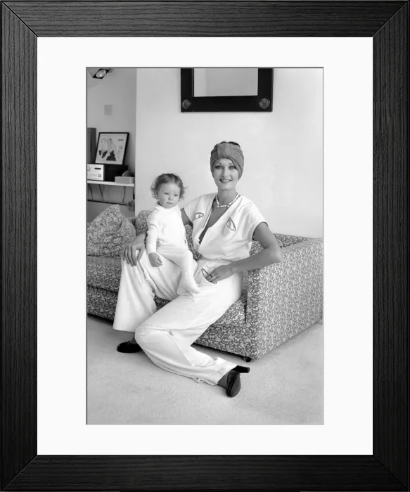 Framed Print : Fashion: Model Kate Howard and daughter Lucy. February 1975 75-00972-003 Framed Print : Fashion: Model Kate Howard and daughter Lucy. February 1975 75-00972-003