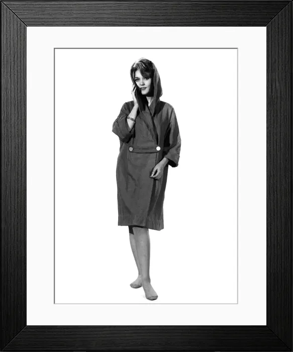 Framed Print : Reveille Fashions: Delia Freeman modelling coat and matching scarf. January 1966 P006670