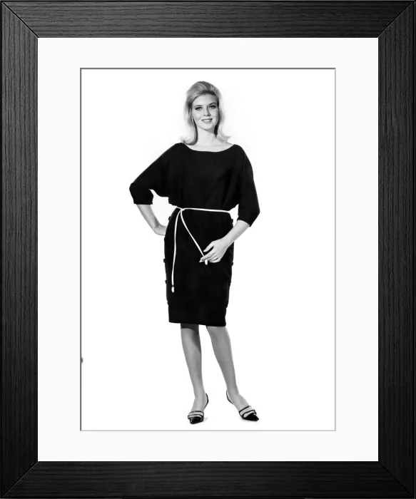 Framed Print : Reveille Fashions 1964: Maureen Walker modelling dress. November 1964 P006753