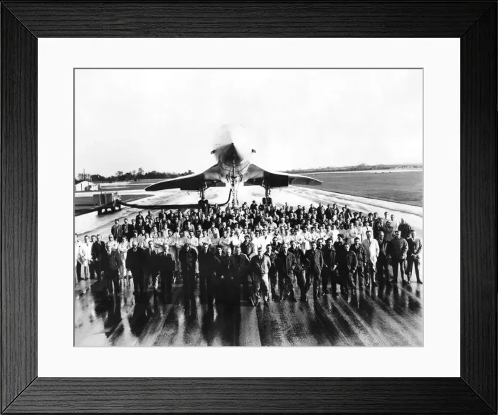 Framed Print : The Team Who Got Concorde 002 Off The Ground: December 1970 P003972