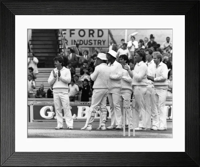 Framed Print : England v West Indies 4th test Old Trafford. England players applaud Gardon Greenidge Framed Print : England v West Indies 4th test Old Trafford. England players applaud Gardon Greenidge