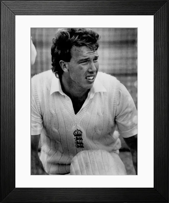 Framed Print : Derek Pringle, England Cricket. July 1984 P006238 Framed Print : Derek Pringle, England Cricket. July 1984 P006238