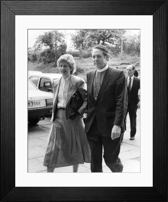 Framed Print : The Rt. Rev D. Sheppard (Bishop of Liverpool) and his wife arrive at the Cathedral Framed Print : The Rt. Rev D. Sheppard (Bishop of Liverpool) and his wife arrive at the Cathedral
