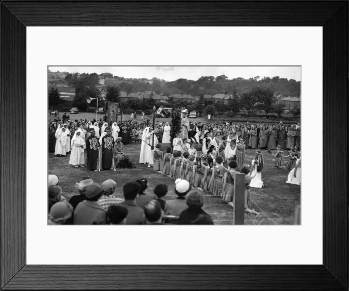 Framed Print : Eisteddfod Proclamation at Llangefni. June 1956 P005529