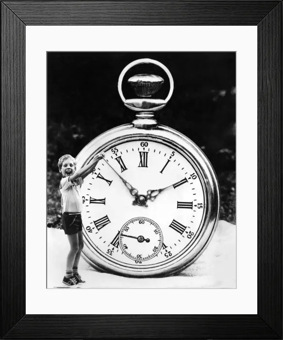 Framed Print : Just a little reminder to put your clocks back an hour this weekend Framed Print : Just a little reminder to put your clocks back an hour this weekend