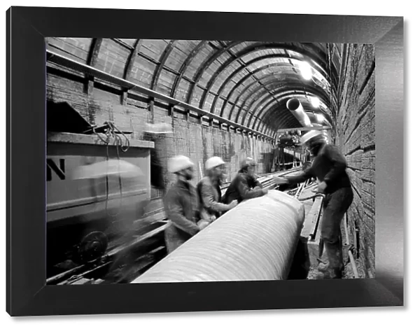 The Channel Tunnel Axed. David Burrow. (Project Executive). January 1975 75-00387-003