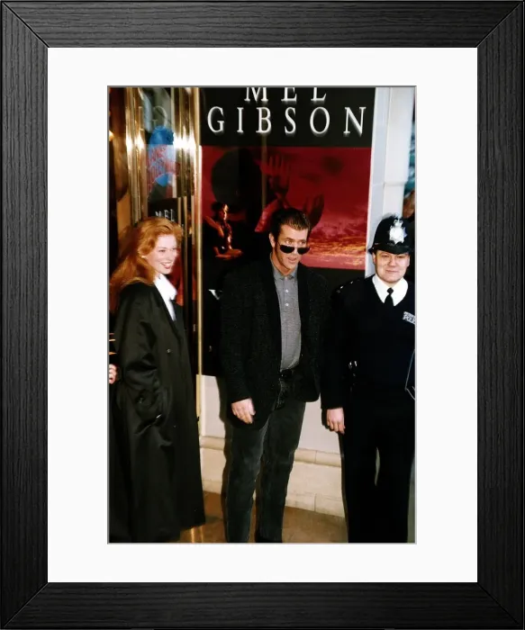 Framed Print : Mel Gibson actor with Faye Masterson Framed Print : Mel Gibson actor with Faye Masterson