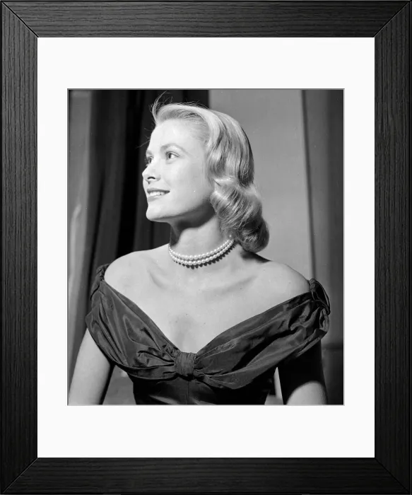 Framed Print : Hollywood actress Grace kelly seen here during her interview with Daily Mirror reporter Framed Print : Hollywood actress Grace kelly seen here during her interview with Daily Mirror reporter