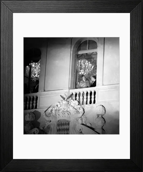 Framed Print : Grace Kelly and Prince Rainier of Monaco on the balcony of Princes Palace of Monaco