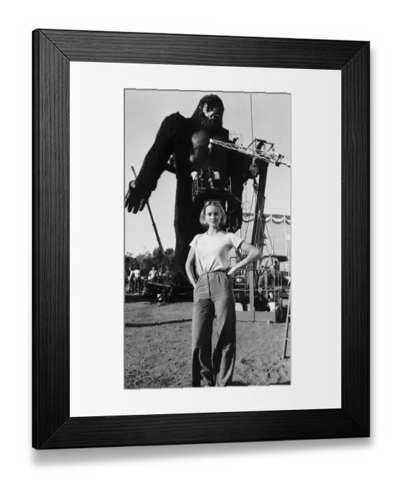 Framed Print : Its The King Kong Show Jessica Lange and her beast King Kong Framed Print : Its The King Kong Show Jessica Lange and her beast King Kong