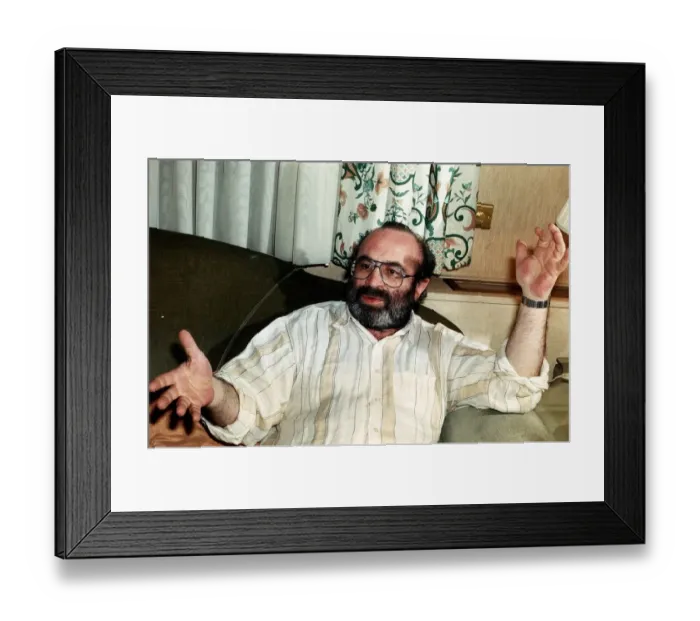Framed Print : Bob Hoskins Actor