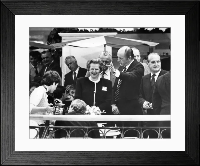 Framed Print : Margaret Thatcher visits the Gateshead Metrocentre with John Hall Framed Print : Margaret Thatcher visits the Gateshead Metrocentre with John Hall