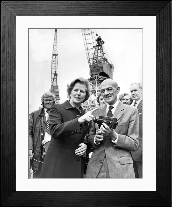 Framed Print : Margaret Thatcher presents Danny Brown with his retirement gift