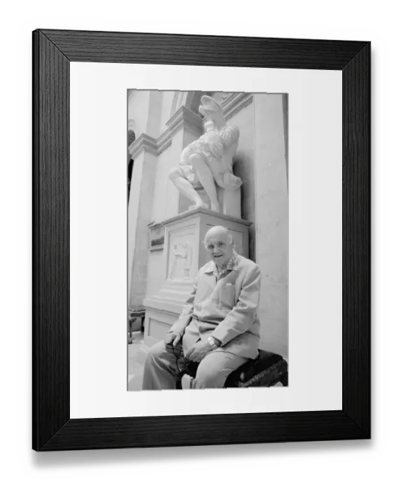 Framed Print : George Howard, Baron Howard of Henderskelfe, chairman of the BBC pictured outside Castle Framed Print : George Howard, Baron Howard of Henderskelfe, chairman of the BBC pictured outside Castle