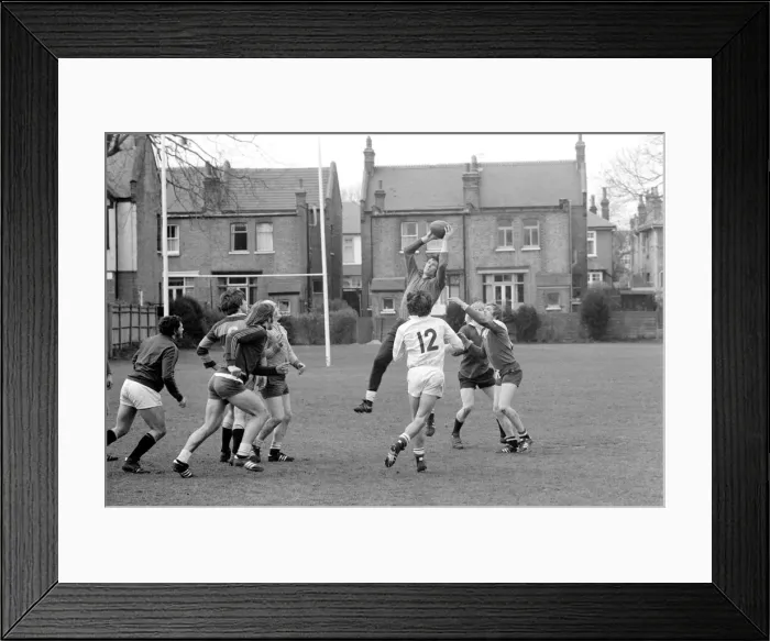 Framed Print : England Rugby training. The England Rugby Squad were out training at the Lensbury Club Framed Print : England Rugby training. The England Rugby Squad were out training at the Lensbury Club
