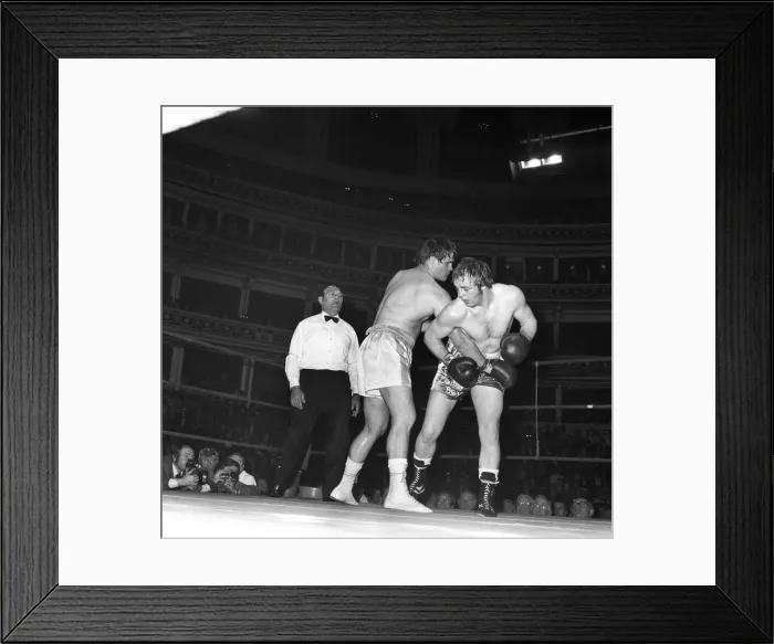 Framed Print : Danny McAlinden vs Richie Yates at the Royal Albert Hall Framed Print : Danny McAlinden vs Richie Yates at the Royal Albert Hall