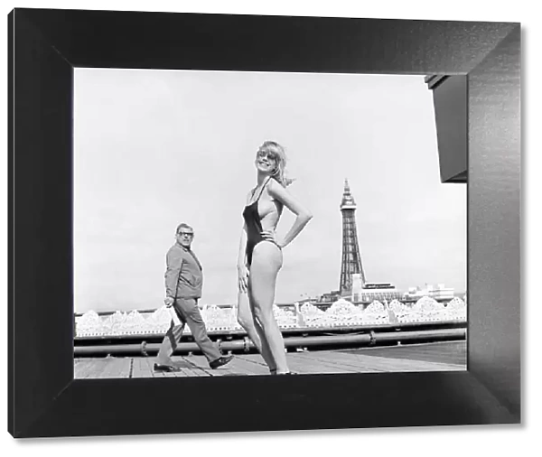 Glamour: Beach Fashion at Blackpool. March 1975 75-1705-001