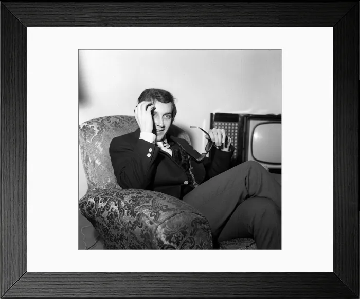 Framed Print : Phil Spector, record producer, pictured 30th January 1964 Framed Print : Phil Spector, record producer, pictured 30th January 1964