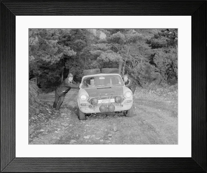 Framed Print : Sunday Mirror Mexico Rally Team, stuck in the mud during practice session on the War Framed Print : Sunday Mirror Mexico Rally Team, stuck in the mud during practice session on the War